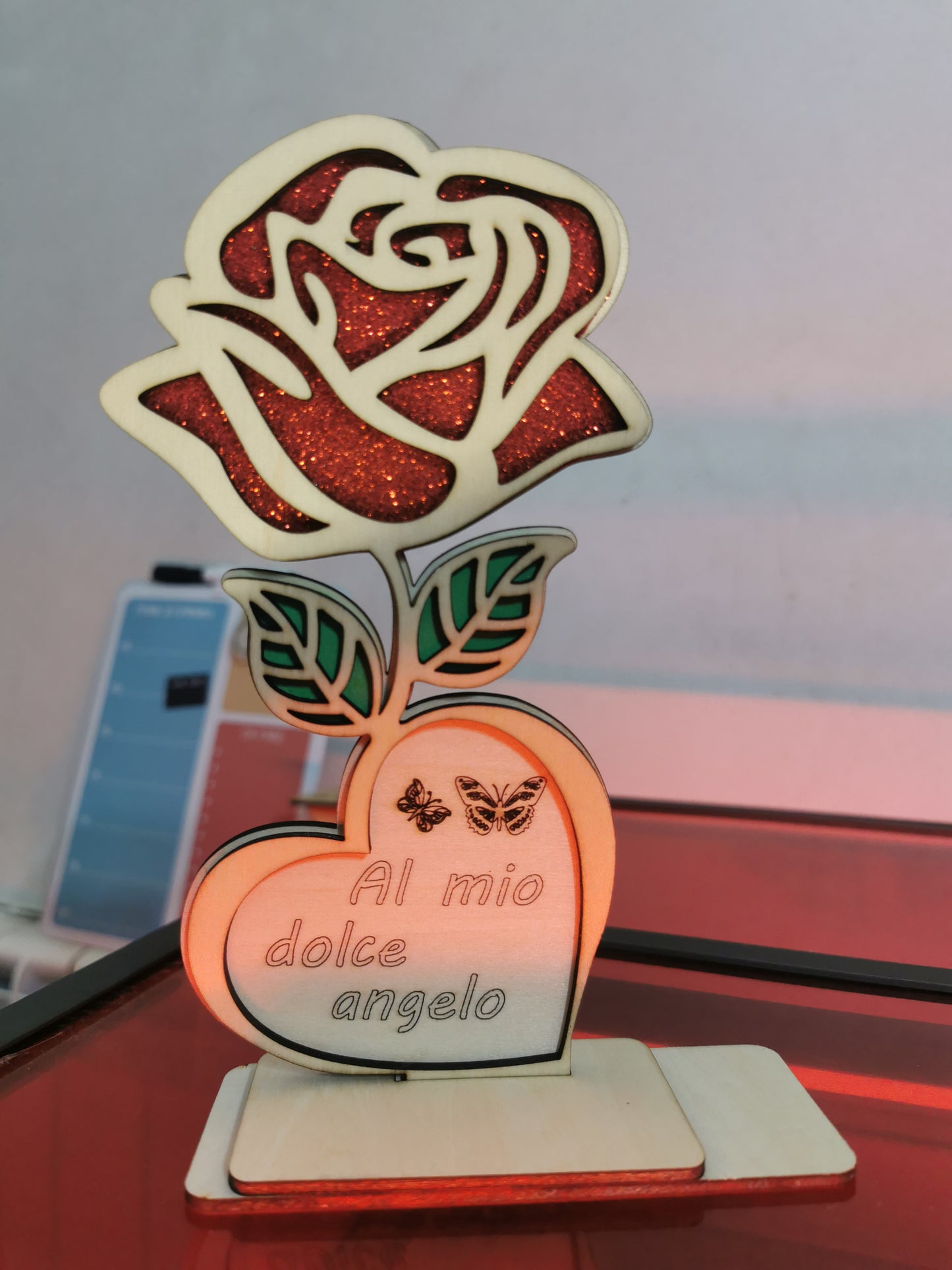 Rosa incisa con dedica