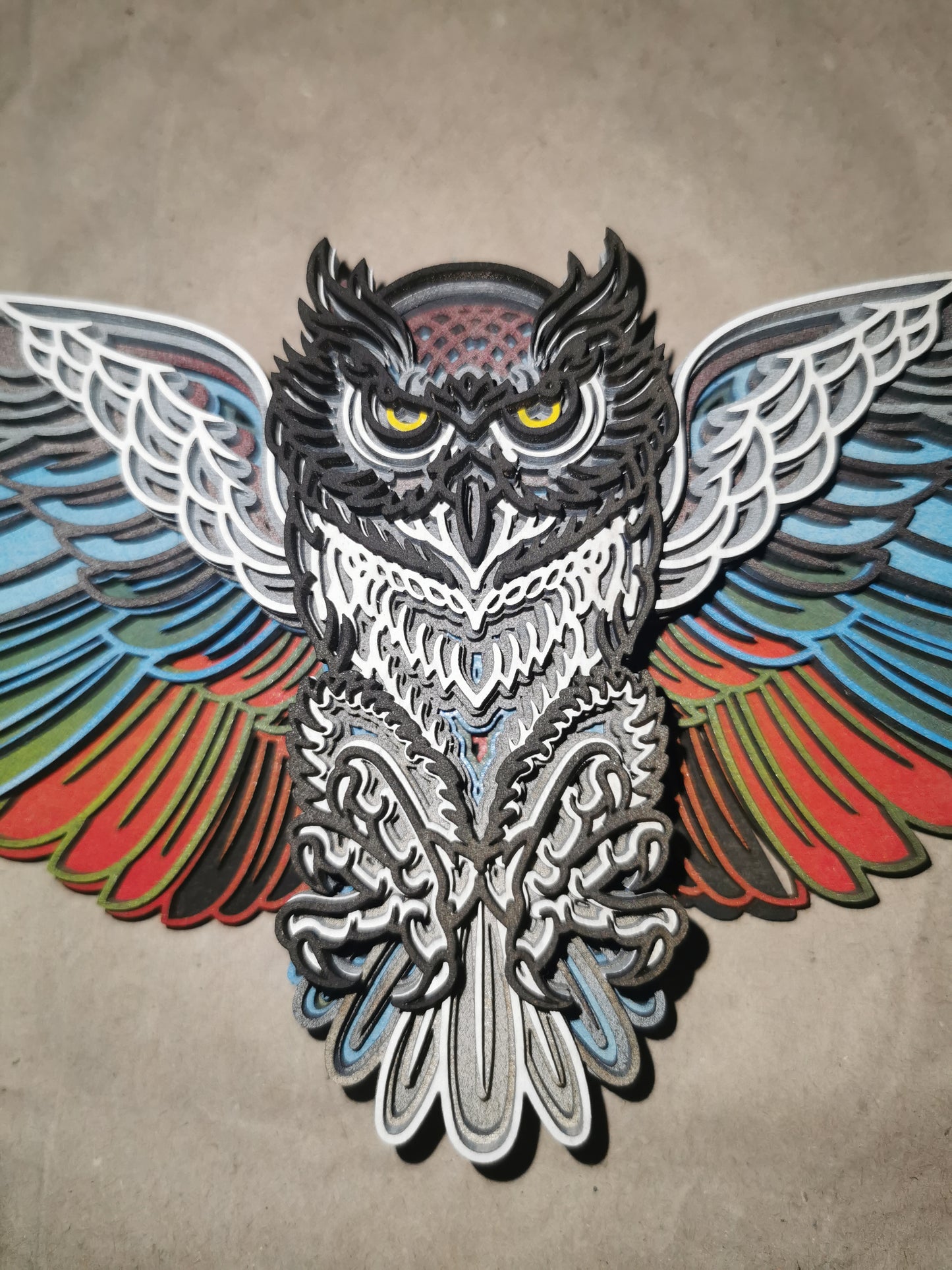 Gufo decorativo multistrato